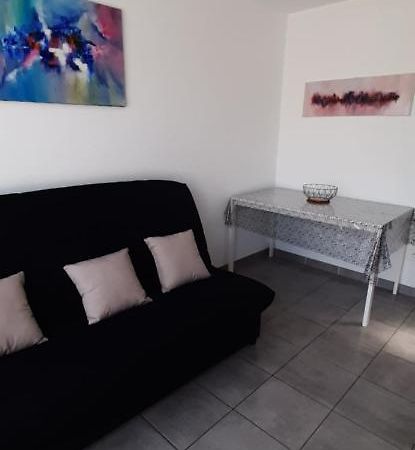 Jolie Maisonnette A Proximite De Toutes Commodites Saintes-Maries-de-la-Mer Esterno foto