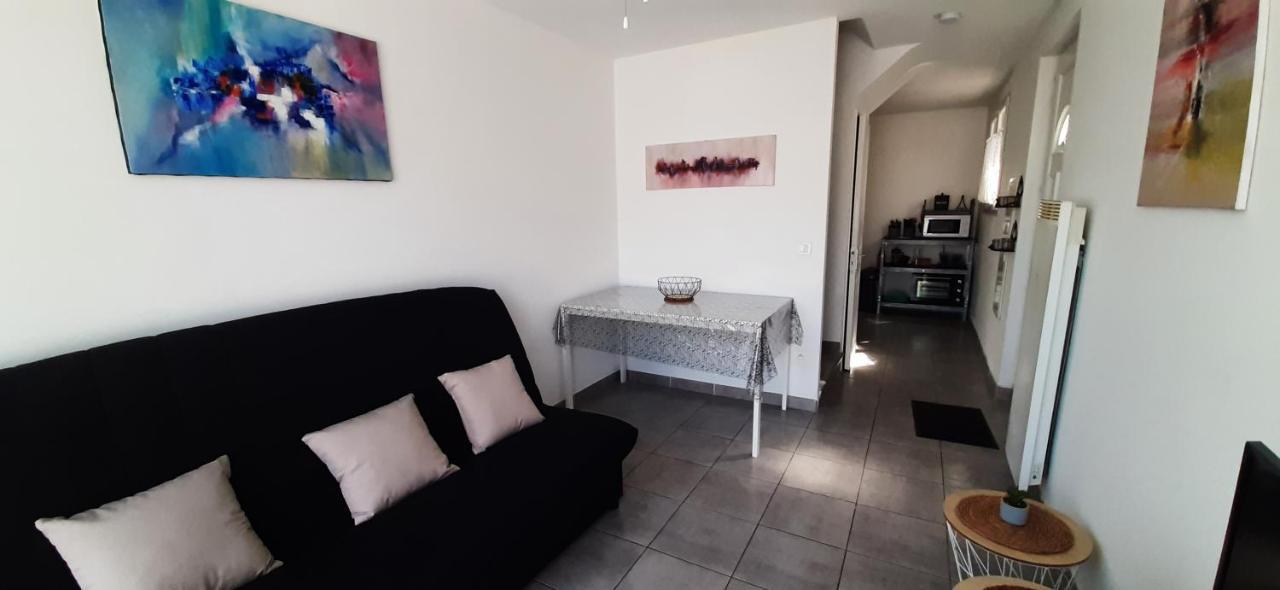 Jolie Maisonnette A Proximite De Toutes Commodites Saintes-Maries-de-la-Mer Esterno foto
